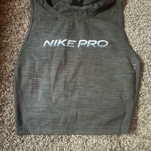 Nike Pro Cropped Tank
